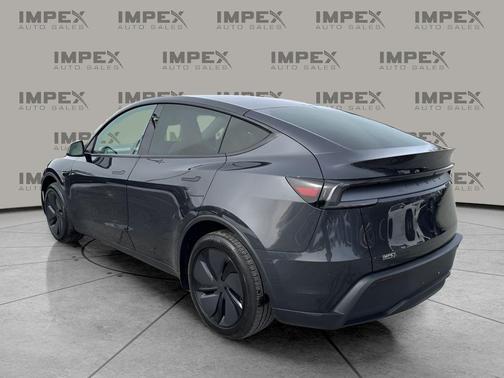 2026 Tesla Model Y Premium Rear-Wheel Drive