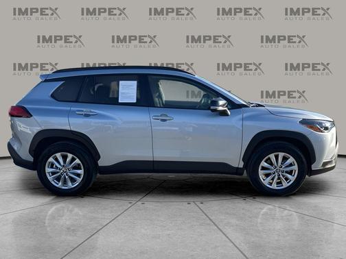 2025 Toyota Corolla Cross LE