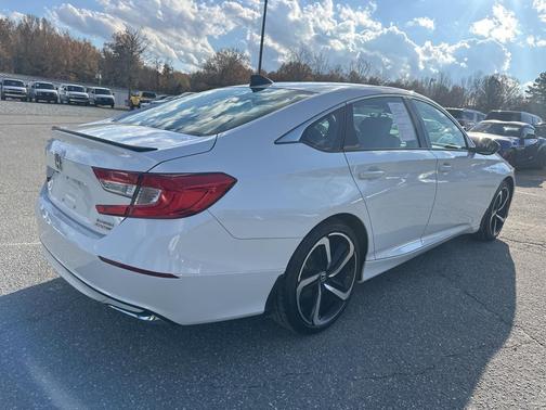 2022 Honda Accord Hybrid Base