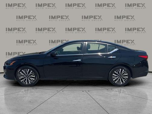 Super Black 2024 Nissan Altima 2.5 SV