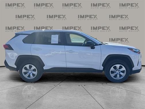 2025 Toyota RAV4 LE