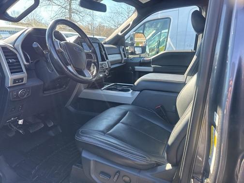 2022 Ford F-350 Lariat