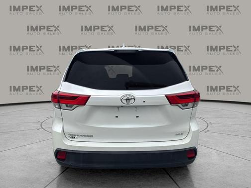 Blizzard Pearl 2017 Toyota Highlander XLE