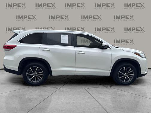 Blizzard Pearl 2017 Toyota Highlander XLE