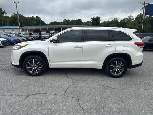 Blizzard Pearl 2017 Toyota Highlander XLE