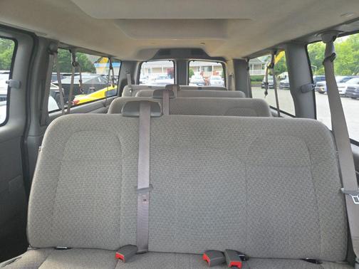 Summit White 2025 Chevrolet Express 3500 RWD 3500 Extended Wheelbase LT