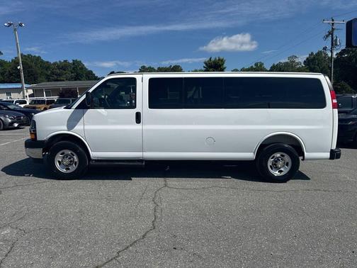 Summit White 2025 Chevrolet Express 3500 RWD 3500 Extended Wheelbase LT