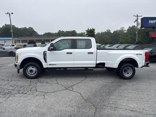 OXFORD WHITE 2024 Ford F-350 XL