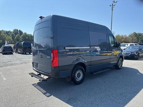 2019 Mercedes-Benz Sprinter 2500 Standard Roof