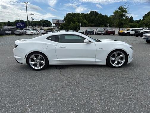 2022 Chevrolet Camaro RWD Coupe LT1