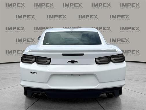 2022 Chevrolet Camaro RWD Coupe LT1