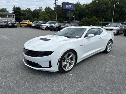 2022 Chevrolet Camaro RWD Coupe LT1