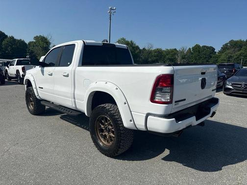 Bright White Clearcoat 2022 RAM 1500 Big Horn/Lone Star