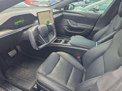 Black 2022 Tesla Model S Plaid