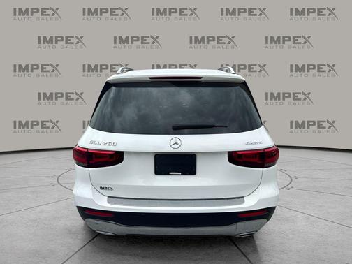 Polar White 2022 Mercedes-Benz GLB 250 4MATIC