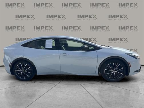 2023 Toyota Prius XLE