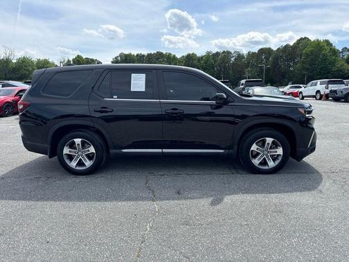 Crystal Black Pearl 2025 Honda Pilot EX-L