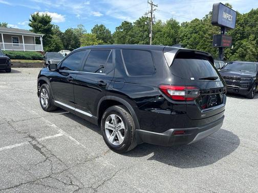 Crystal Black Pearl 2025 Honda Pilot EX-L