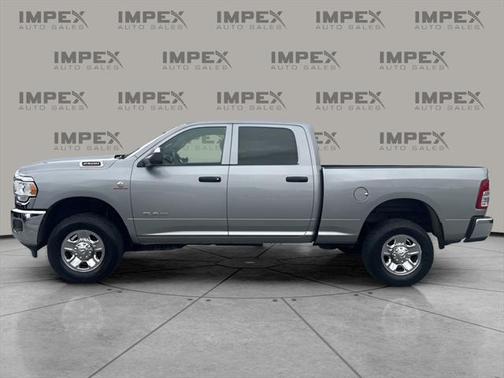 2022 RAM 2500 Tradesman Crew Cab 4x4 6'4' Box