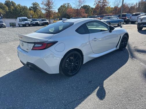 2025 Toyota GR86 Premium