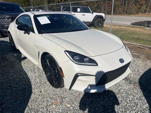 2025 Toyota GR86 Premium