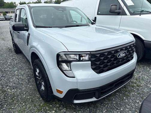 SPACE WHITE METALLIC 2025 Ford Maverick XLT
