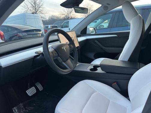 2023 Tesla Model Y Performance Dual Motor All-Wheel Drive