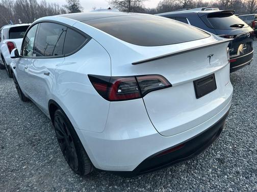 2023 Tesla Model Y Performance Dual Motor All-Wheel Drive