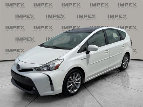 2015 Toyota Prius v Five