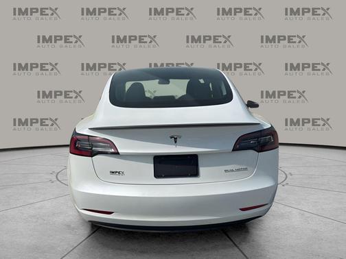 Pearl White Multi-Coat 2023 Tesla Model 3 Performance