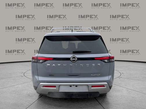 2024 Nissan Pathfinder Platinum FWD