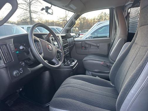 2023 GMC Savana 2500 Work Van