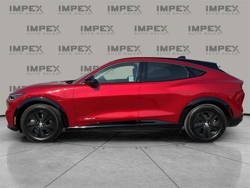 2022 Ford Mustang Mach-E California Route 1