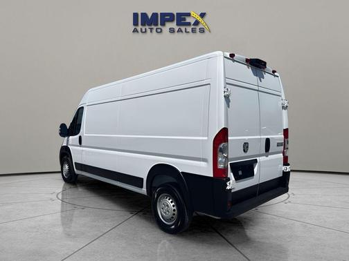 Bright White Clearcoat 2026 RAM ProMaster 2500 Tradesman
