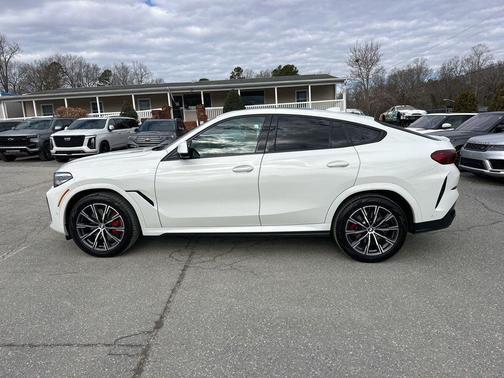 2023 BMW X6 xDrive40i