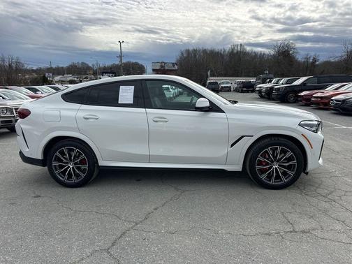 2023 BMW X6 xDrive40i