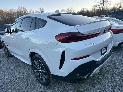 2023 BMW X6 xDrive40i