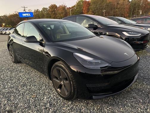 2022 Tesla Model 3 Standard Range