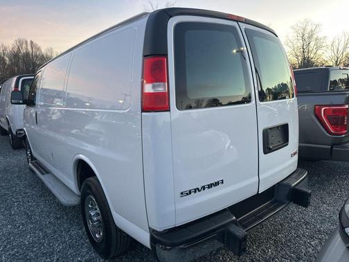 2023 GMC Savana 2500 Work Van