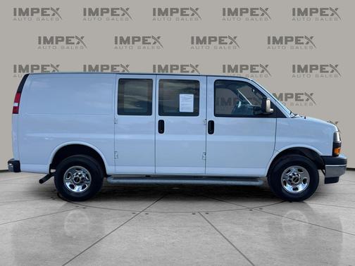 2023 GMC Savana 2500 Work Van