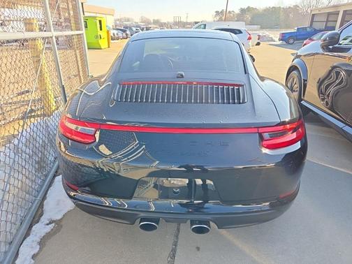 2017 Porsche 911 Carrera 4S
