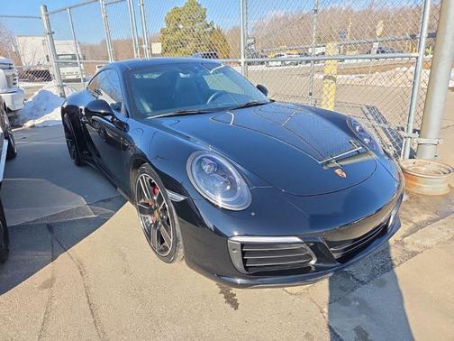 2017 Porsche 911 Carrera 4S