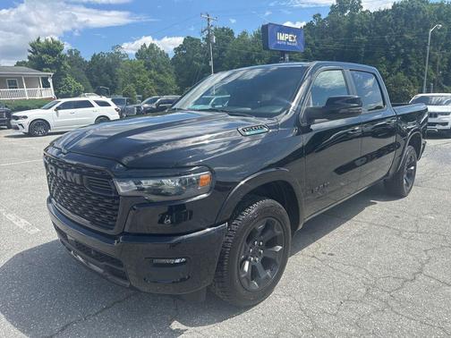 Diamond Black Crystal Pearlcoat 2025 RAM 1500 Big Horn/Lone Star