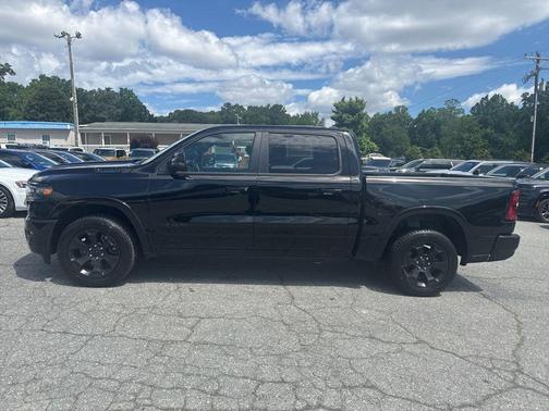 Diamond Black Crystal Pearlcoat 2025 RAM 1500 Big Horn/Lone Star