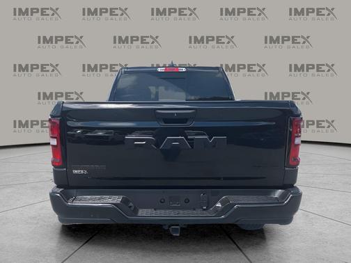 Diamond Black Crystal Pearlcoat 2025 RAM 1500 Big Horn/Lone Star