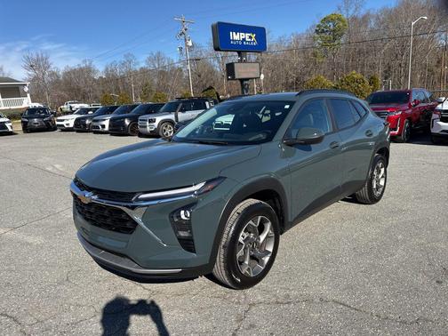 2025 Chevrolet Trax LT