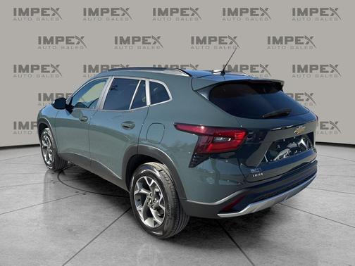 2025 Chevrolet Trax LT