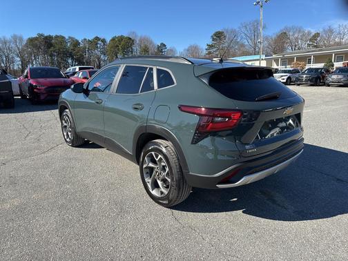 2025 Chevrolet Trax LT