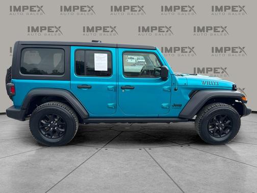 Bikini Pearlcoat 2020 Jeep Wrangler Unlimited Willys 4x4