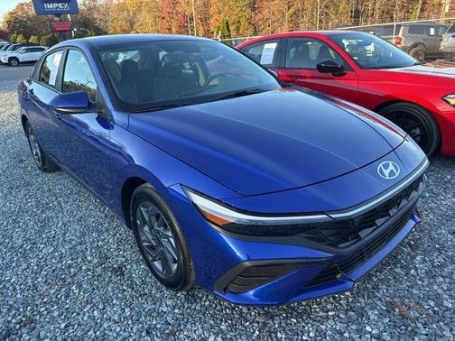 2024 Hyundai ELANTRA SEL